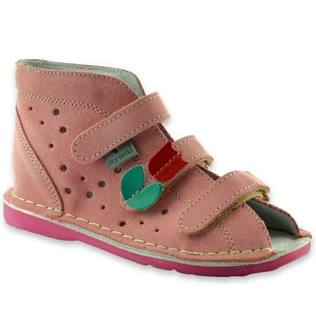 Dziewczęce buty profilaktyczne Danielki T135/125 Różowe